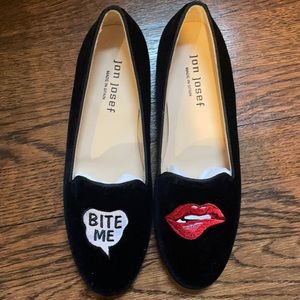 NEW NEVER BEEN WORN Jon Josef black velvet loafers size 6.5M